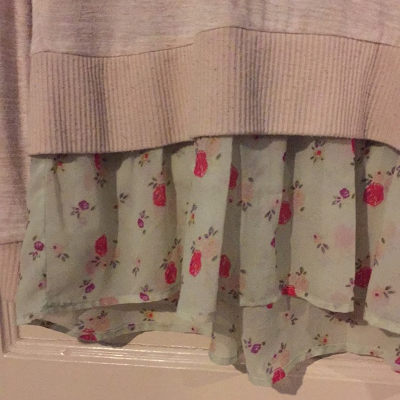 Sweater with Flowy Flower and Button Details - Picture 2 of 3